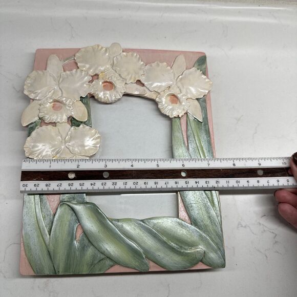 Vintage Daffodil Picture Frame Floral Sculptural Decorative Table Top - Picture 12 of 14